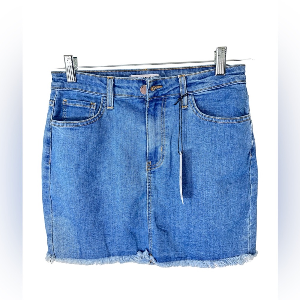O2 Denim Skirt Womens Size Medium Blue Medium Wash Distressed Bottom Zip New
